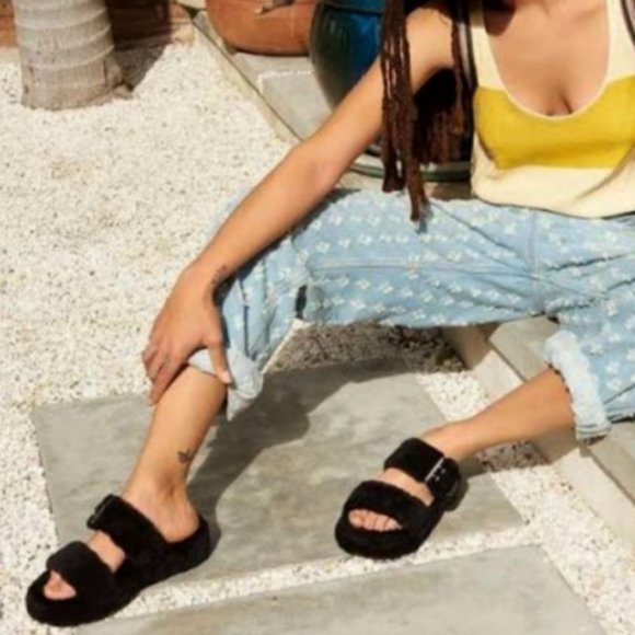 UGG FUZZ YEAH GENUINE SHEARLING SLIPPER SANDAL MSRP$99 Color: Pink Crystal - Picture 7 of 10